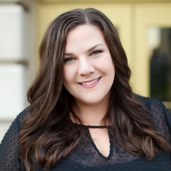 Meet your Posher, Jennifer - Picture 1 of 1